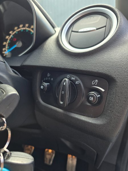 2016 Ford Fiesta - photo 17
