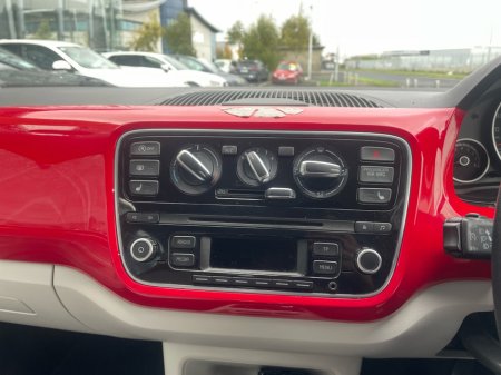 2015 Volkswagen up! - photo 14