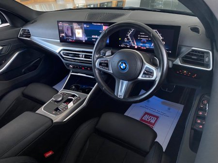 2023 BMW 3-Series - photo 13