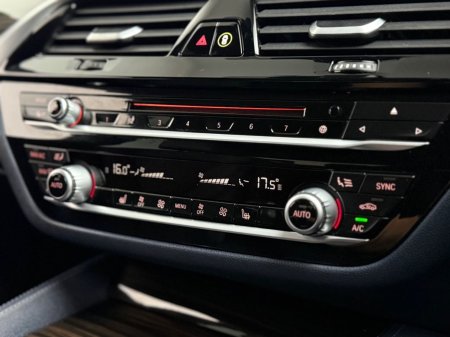 2017 BMW 5-Series - photo 24