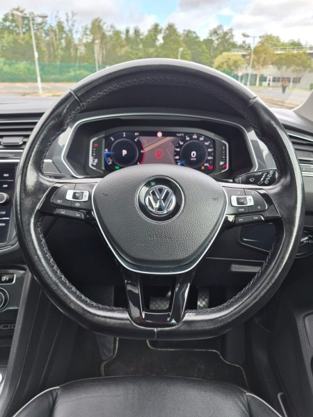 2020 Volkswagen Tiguan - photo 24