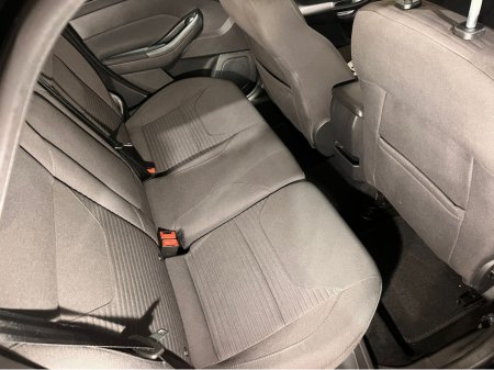 2016 Ford Focus - photo 15