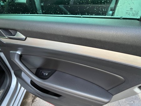 2020 Volkswagen Passat - photo 17