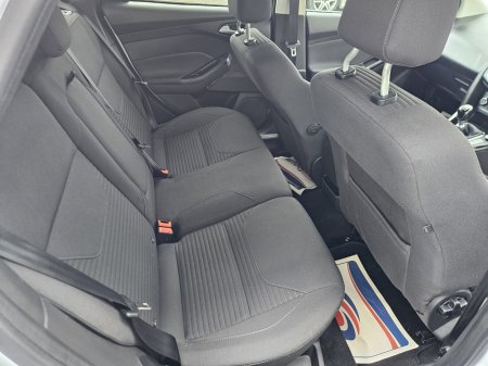 2017 Ford Focus - photo 11