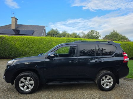 2016 Toyota Land Cruiser - photo 7