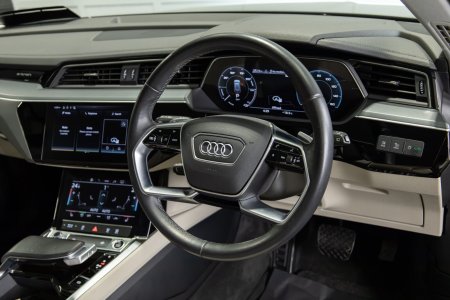 2023 Audi Q8 e-tron - photo 9