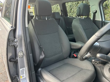 2017 Peugeot 5008 - photo 21