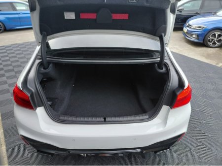 2017 BMW 5-Series - photo 6