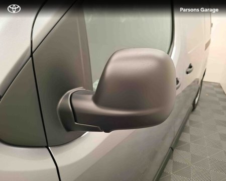 2026 Toyota Proace - photo 9