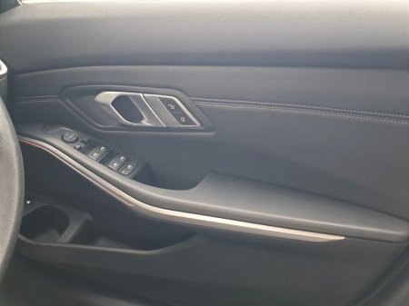2021 BMW 3-Series - photo 23