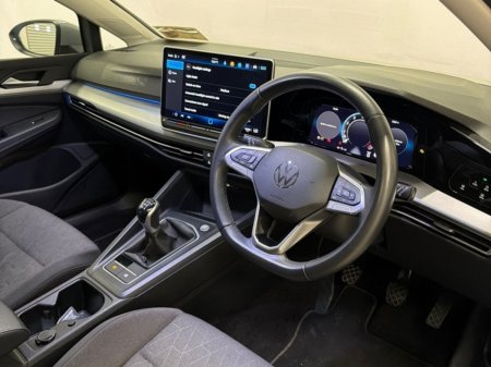 2025 Volkswagen Golf - photo 4