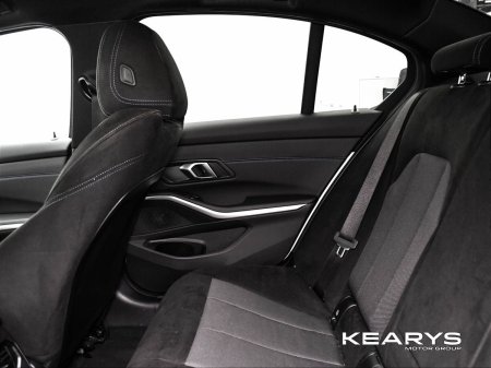 2025 BMW 3-Series - photo 16