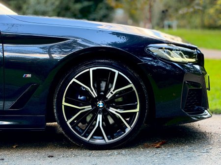 2021 BMW 5-Series - photo 4