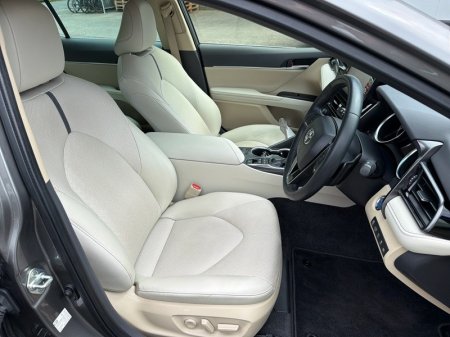 2023 Toyota Camry - photo 12