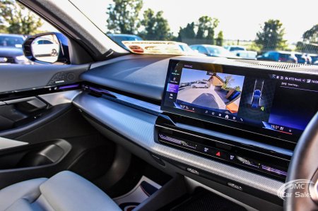 2024 BMW 3-Series - photo 22