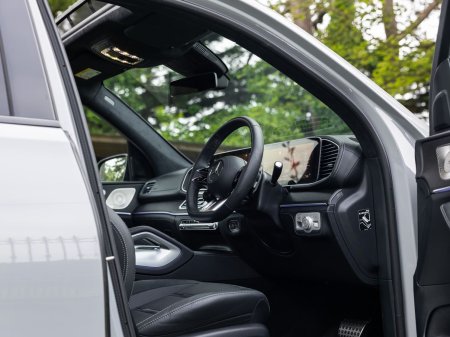 2025 Mercedes-Benz GLE - photo 9