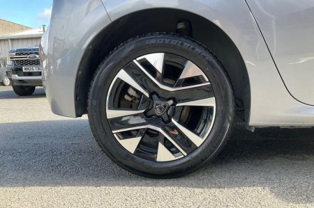 2025 Peugeot 208 - photo 8