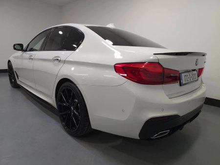 2017 BMW 5-Series - photo 2