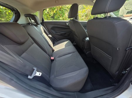2016 Ford Fiesta - photo 8