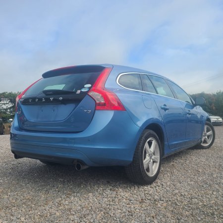2017 Volvo V60 - photo 5
