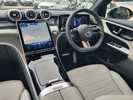 2027 Mercedes-Benz GLC - photo 10