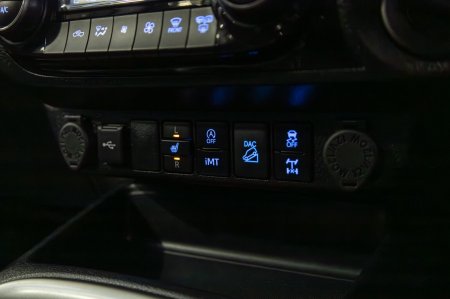 2025 Toyota Hilux - photo 23