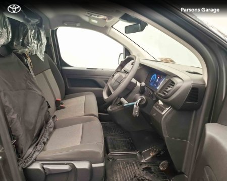 2025 Toyota Proace - photo 7