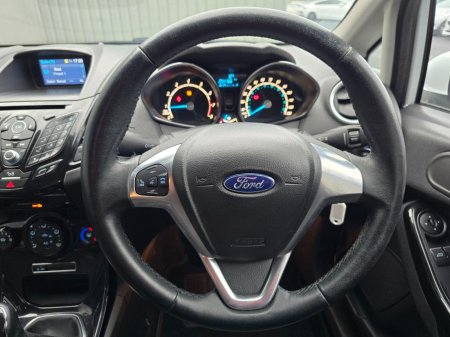 2016 Ford Fiesta - photo 13