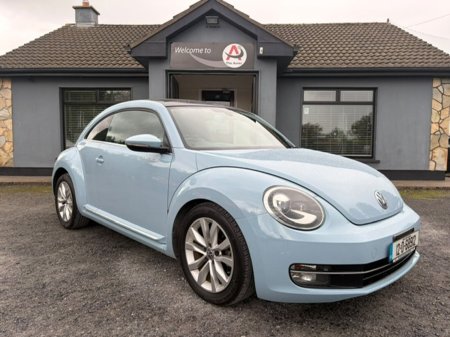 2012 Volkswagen Beetle - photo 2
