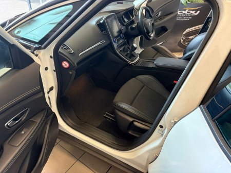 2019 Renault Grand Scenic - photo 18