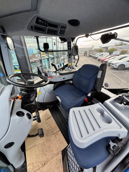 0 New Holland T6.155 - photo 5