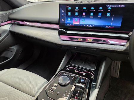2025 BMW i5 - photo 13