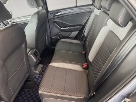 2021 Volkswagen T-Roc - photo 16