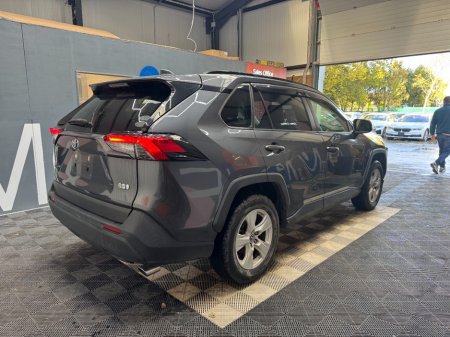 2021 Toyota RAV4 - photo 3