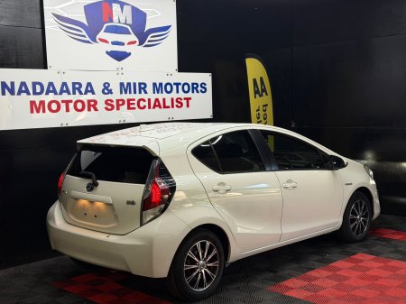2015 Toyota Aqua - photo 7