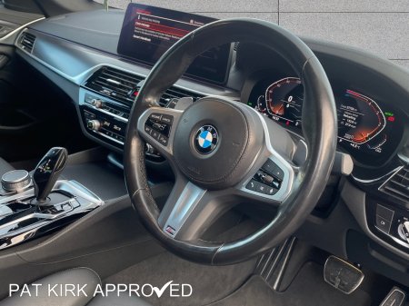 2022 BMW 5-Series - photo 19