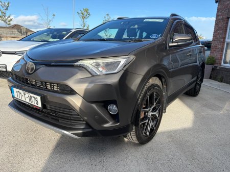 2017 Toyota RAV4 - photo 4