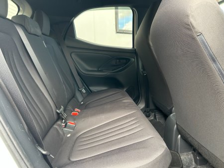 2021 Toyota Yaris - photo 19