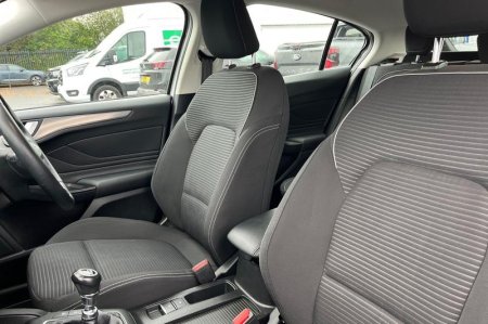 2018 Ford Focus - photo 19
