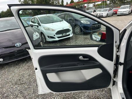 2019 Volkswagen up! - photo 12