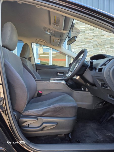 2014 Toyota Prius - photo 15