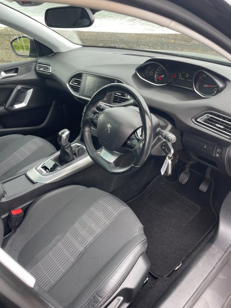 2018 Peugeot 308 - photo 7