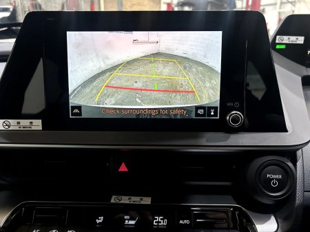 2025 Toyota Prius - photo 9