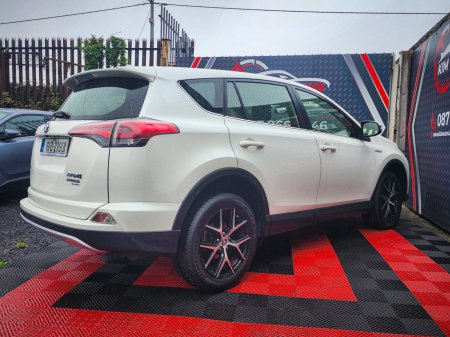 2016 Toyota RAV4 - photo 13
