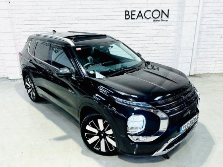 2023 Mitsubishi Outlander - photo 2