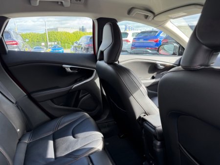 2019 Volvo V40 - photo 37