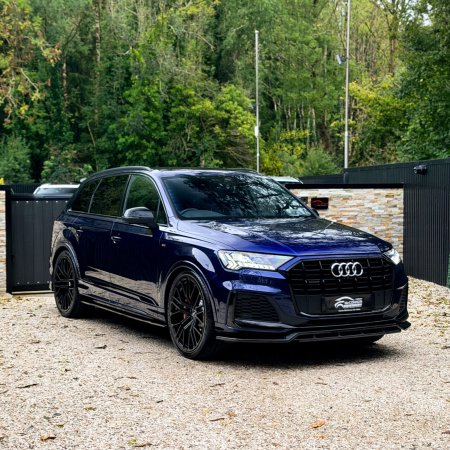 2021 Audi Q7 55 TFSI e S Line