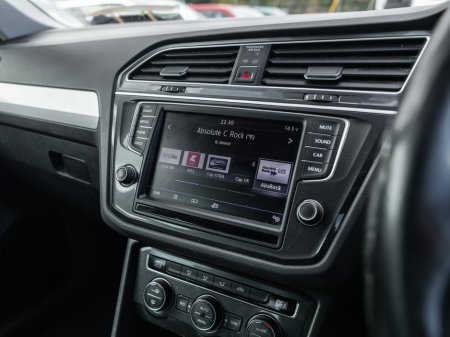 2017 Volkswagen Tiguan - photo 14