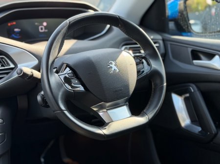 2021 Peugeot 308 - photo 12