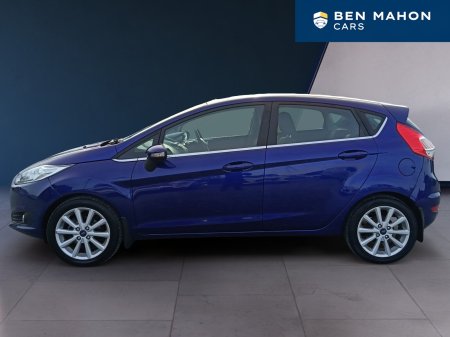 2015 Ford Fiesta - photo 2